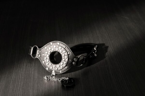Open Mouth Gag with Plug Stopper   Black - obrazek 13