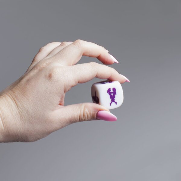 LESBIAN KAMASUTRA DIE 25 MM - obrazek 3