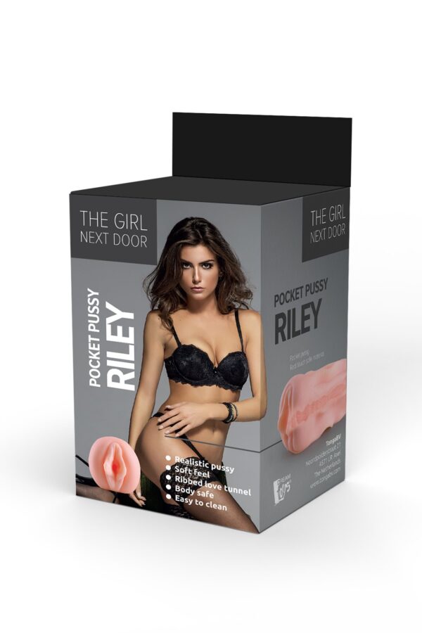 THE GIRL NEXT DOOR RILEY - obrazek 3