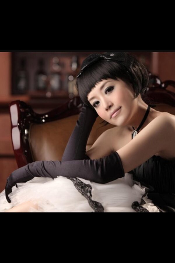 LONG BLACK SATIN GLOVES TU (Size: TU) - obrazek 3