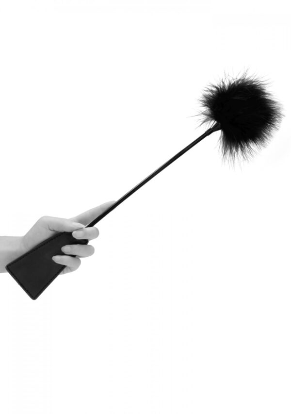 Crop with Feather Tickler - obrazek 6