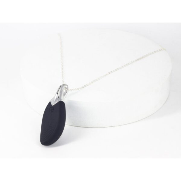 Vibrating necklace Liberty Leaf Black - obrazek 6