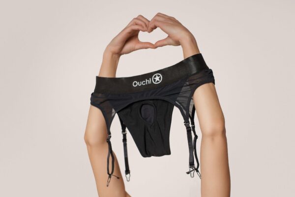 Vibrating Strap on Thong with Adjustable Garters   M/L - obrazek 7