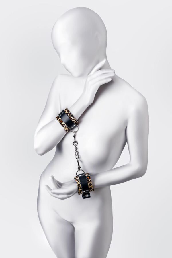 Anonymo handcuffs, PU leather, print, 19.5 cm - obrazek 3