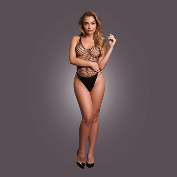 Body with fishnet structure. - obrazek 5