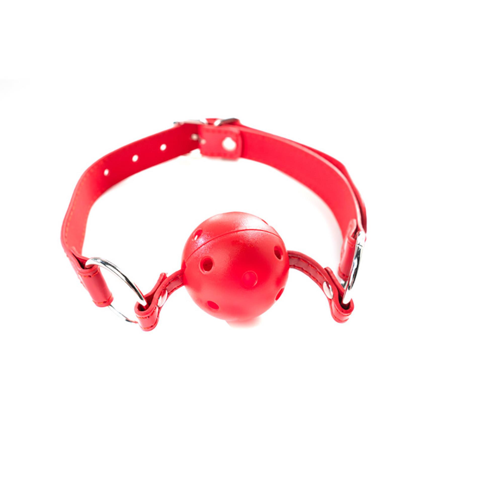 Red breathable ball gag with adjustable strap - obrazek 4